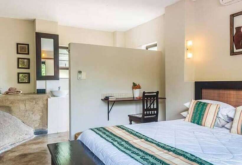 פנסיון Lost Trail Bed And Breakfast