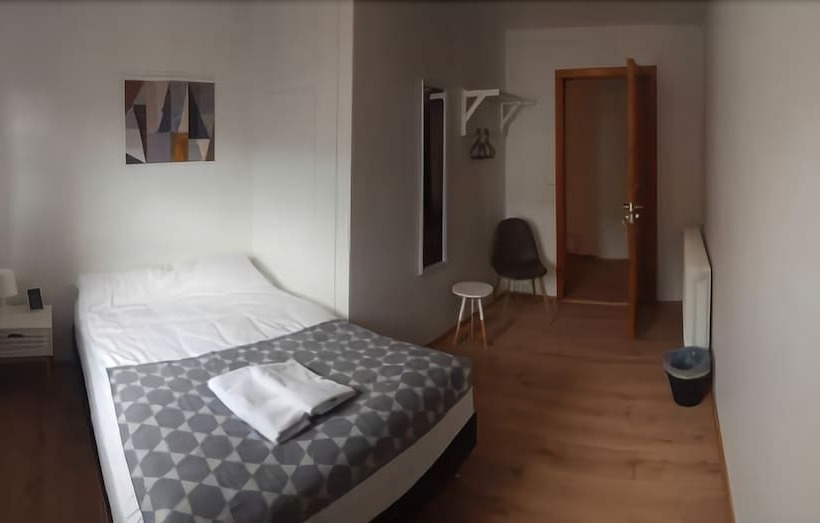 پانسیون Puffin Palace Guesthouse