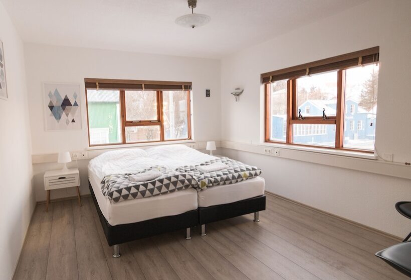 پانسیون Puffin Palace Guesthouse