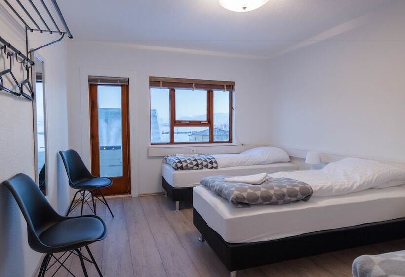 پانسیون Puffin Palace Guesthouse