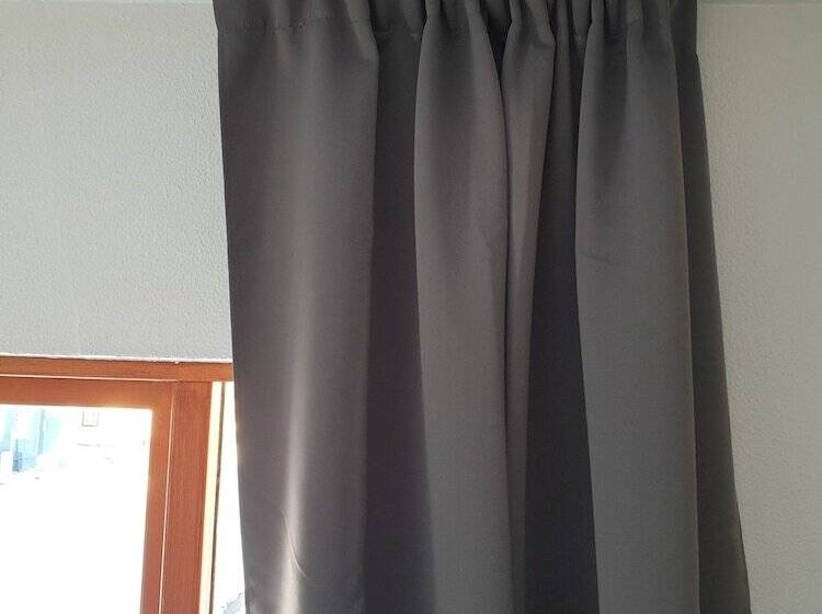 پانسیون Puffin Palace Guesthouse