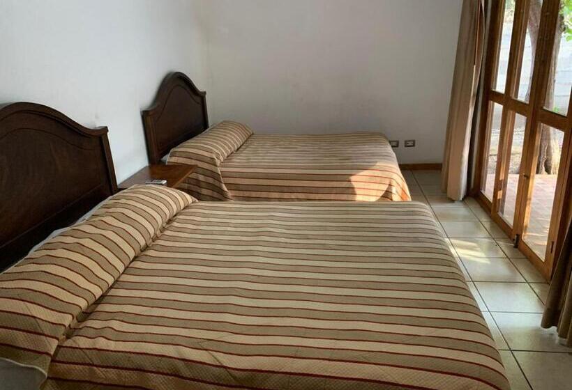 פנסיון Villas Playa Hermosa Beach