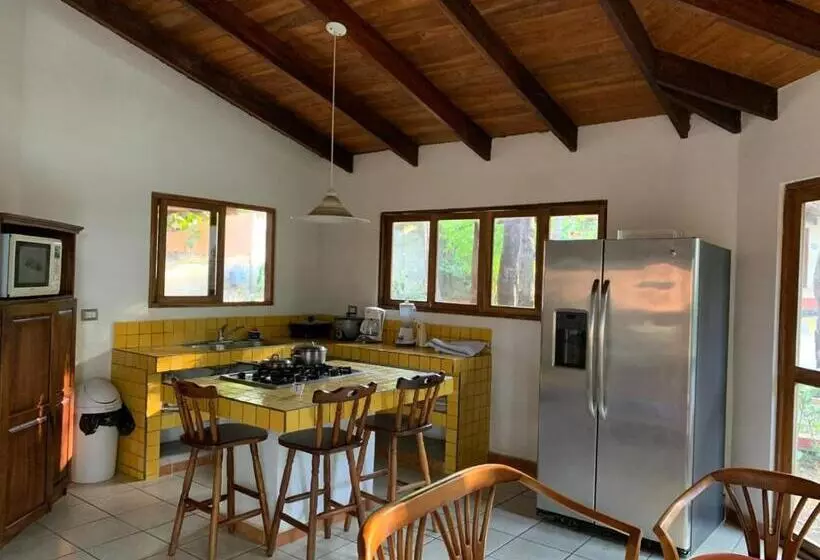 Majatalo Villas Playa Hermosa Beach