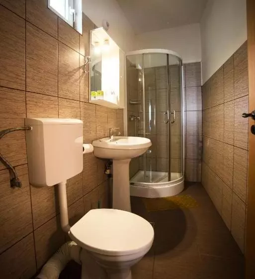 Pensiunea Caramida Verde