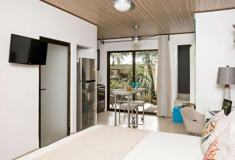 Tico Tico Villas   Adult Only