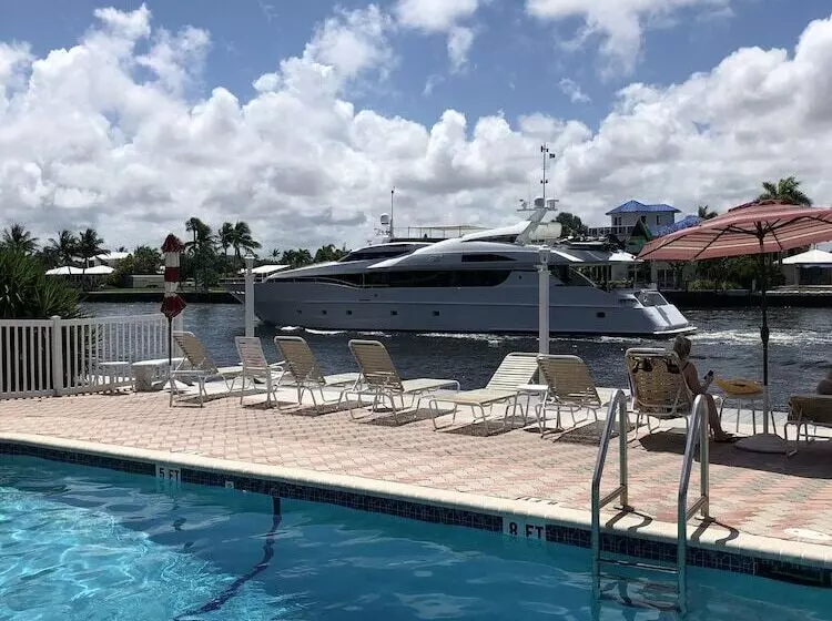 Aqua Mar Condos