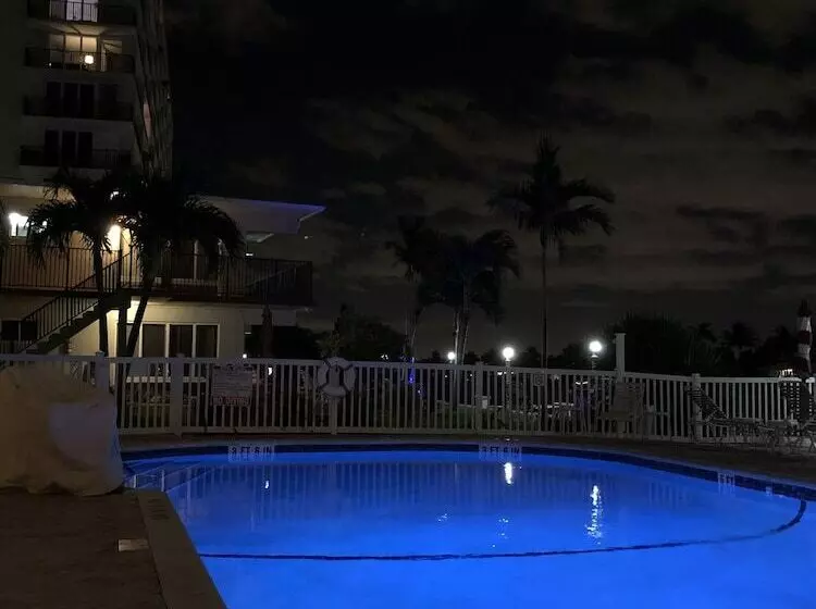 Aqua Mar Condos