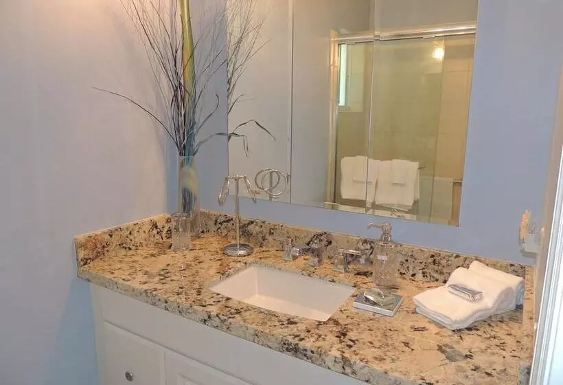 Aqua Mar Condos