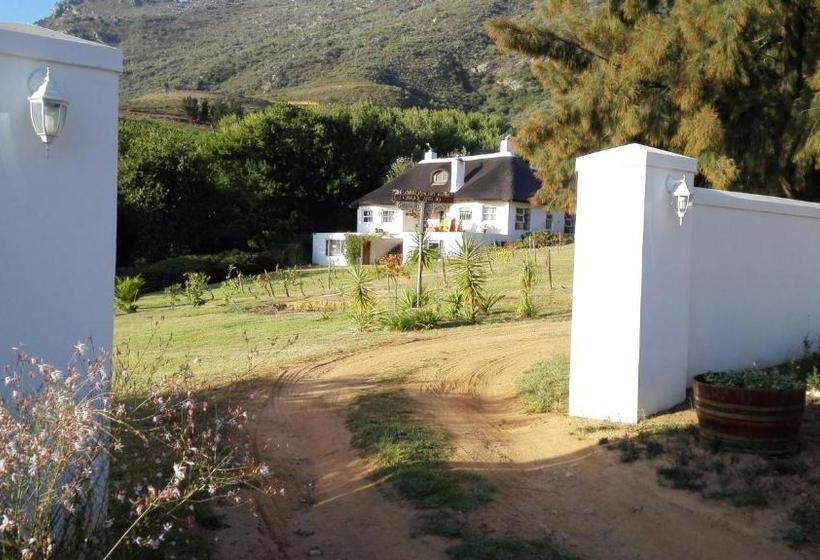 هتل Brambleberry Farm