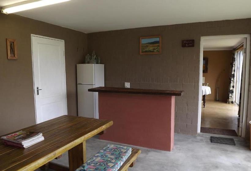 هتل Brambleberry Farm