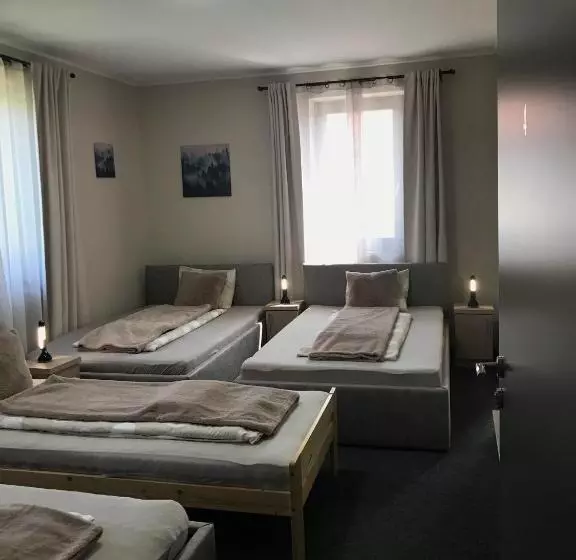 ペンション 4 Hálószobás Pihenj Meg Vendégház