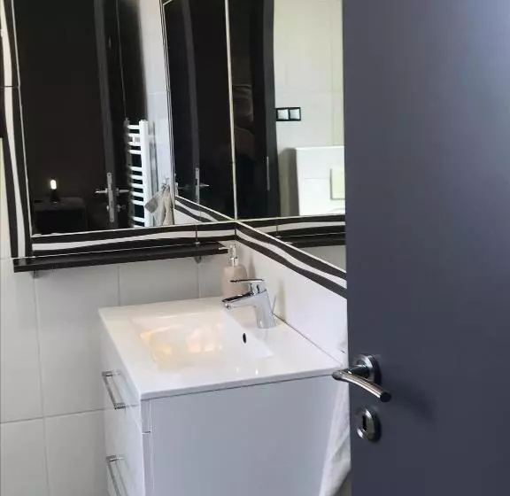 ペンション 4 Hálószobás Pihenj Meg Vendégház