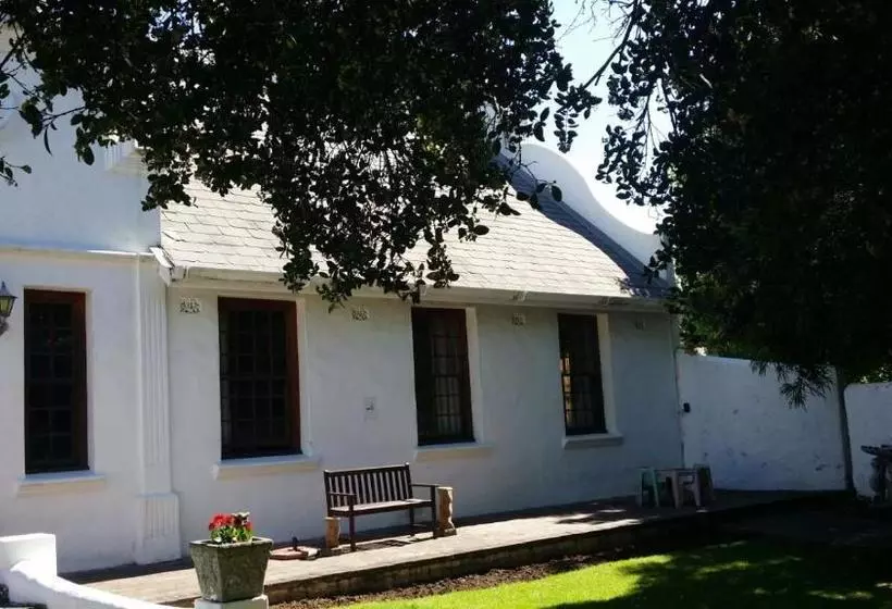 Majatalo De Plaashuis