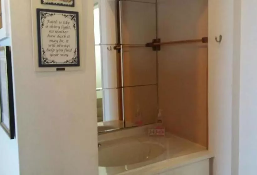 Majatalo De Plaashuis