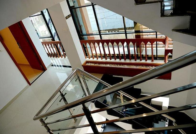 ペンション Roopmahal