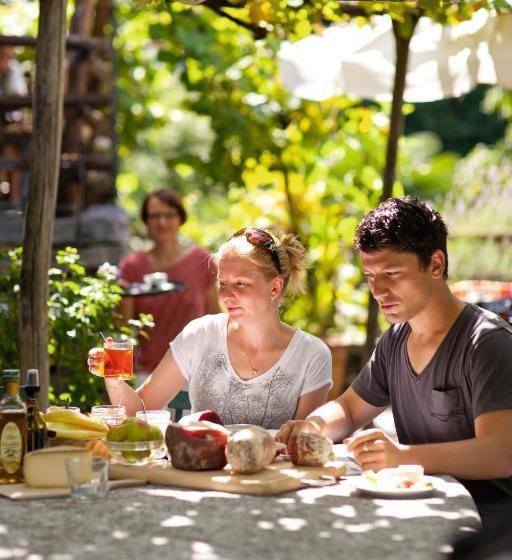 Пансион Rustici Della Verzasca Ferien Wohnungen