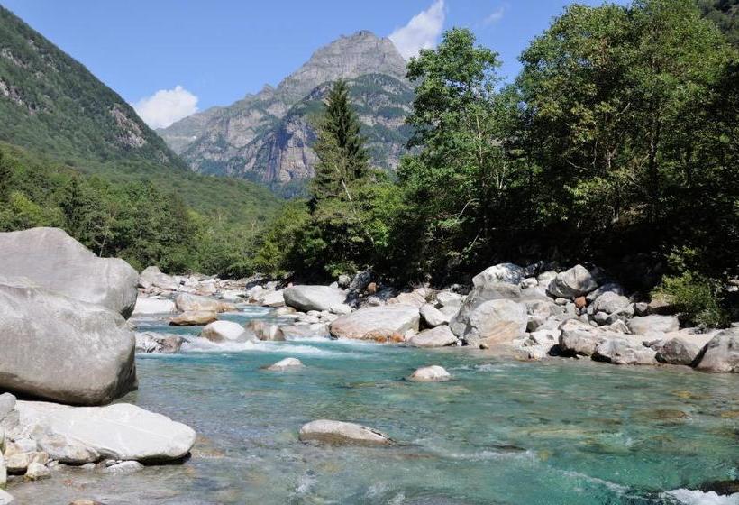 Пансион Rustici Della Verzasca Ferien Wohnungen