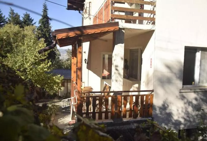 پانسیون Guest House Zdravets