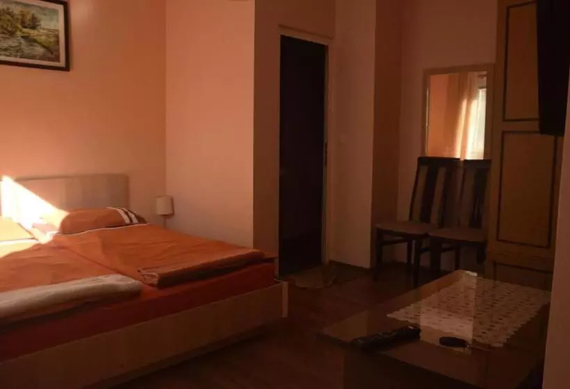 پانسیون Guest House Zdravets