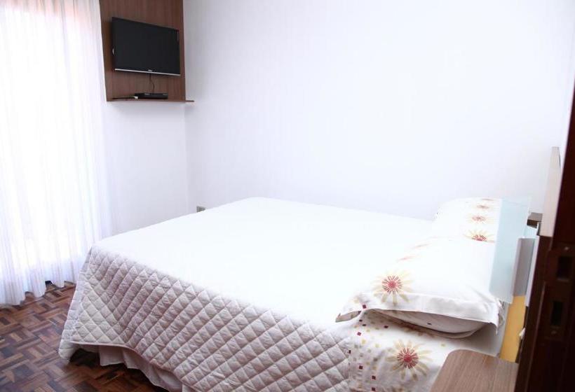 펜션 Hospedaria Gãstehaus Enzian