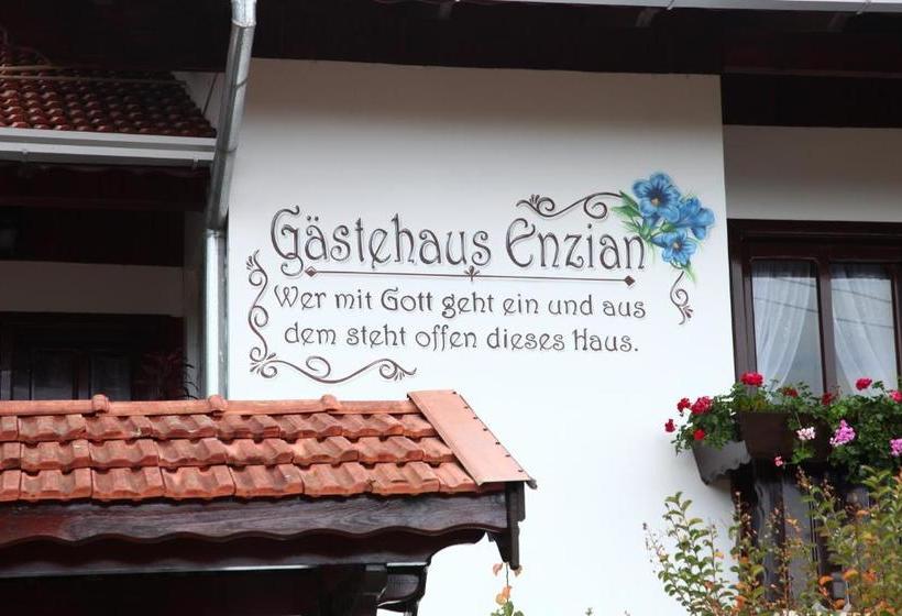 펜션 Hospedaria Gãstehaus Enzian