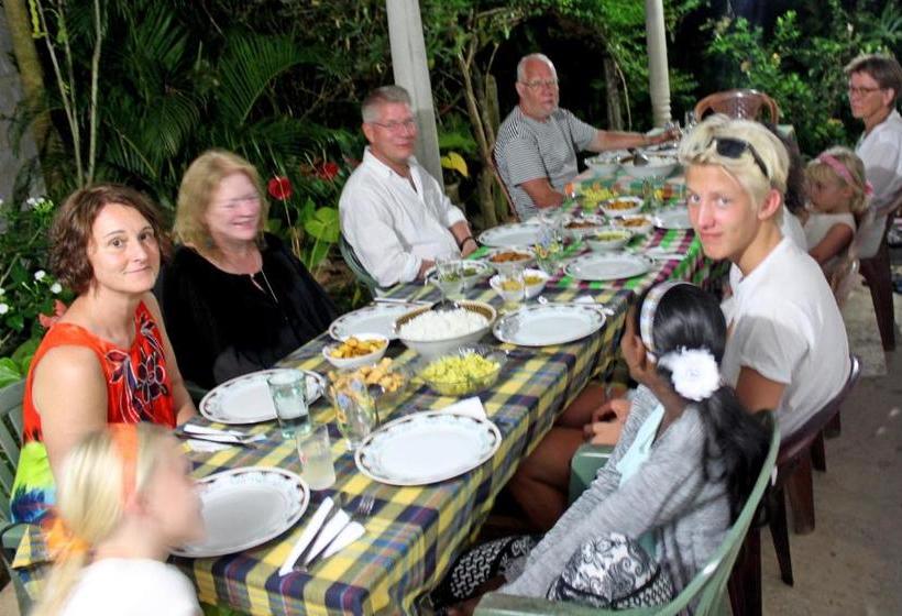 بنسيون Sun & Tree Homestay