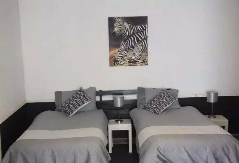 ペンション Ashtonville Terraces Guesthouse