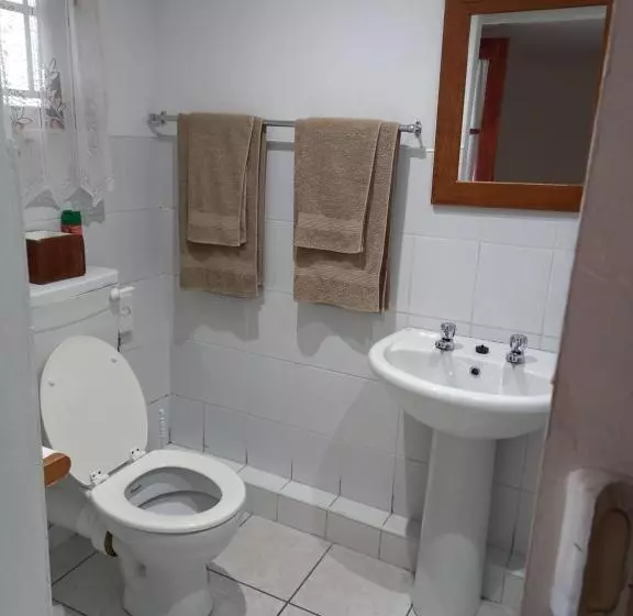 ペンション Ashtonville Terraces Guesthouse