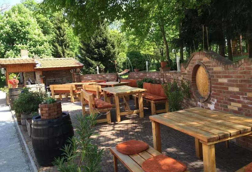 Majatalo Bartal Rodinné Vinárstvo