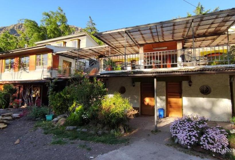 פנסיון Hostal Los Peñones