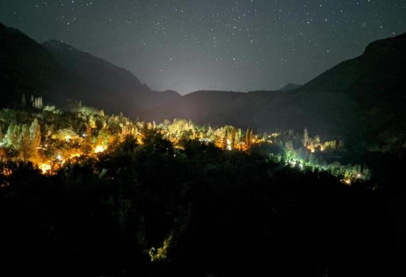 פנסיון Hostal Los Peñones