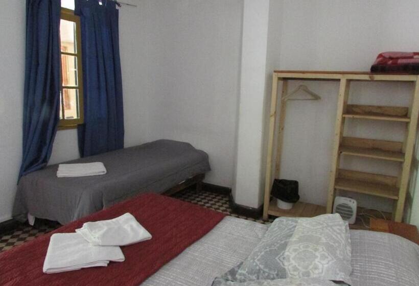 פנסיון Hostal Los Peñones