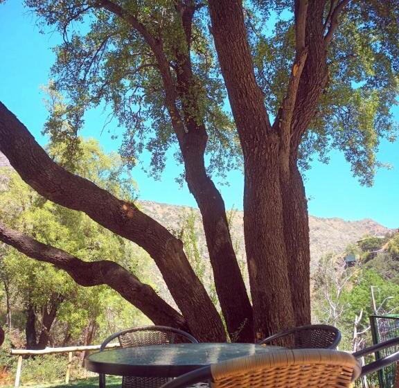 פנסיון Hostal Los Peñones