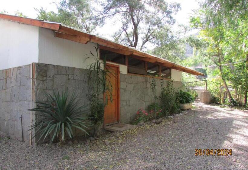 פנסיון Hostal Los Peñones