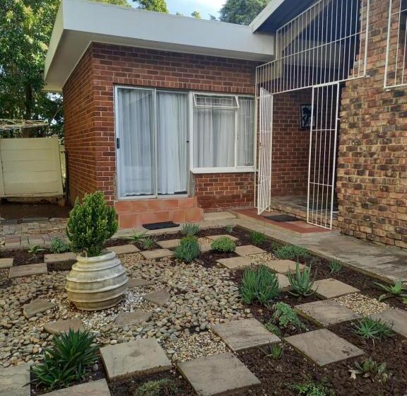 פנסיון Gastehuis 17