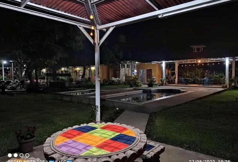 پانسیون Hostal Nathaly