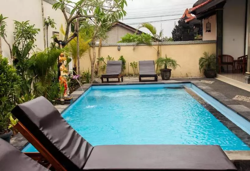 ペンション Nyoman Guesthouse Canggu