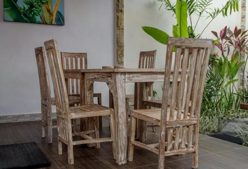 ペンション Nyoman Guesthouse Canggu