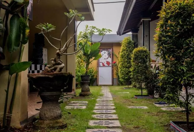ペンション Nyoman Guesthouse Canggu
