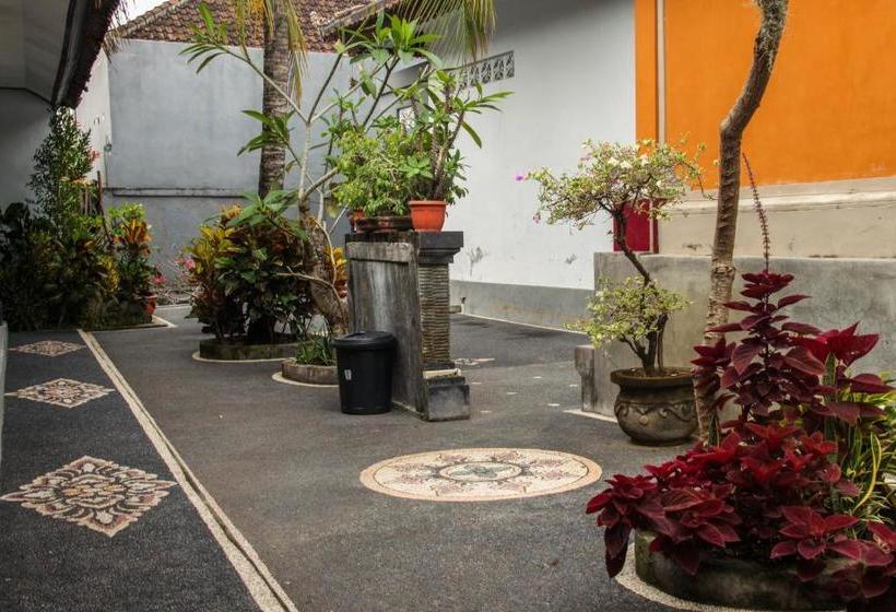 פנסיון Nyoman Guesthouse Canggu