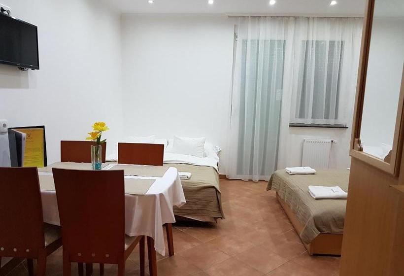 Pensionat Sába Ház