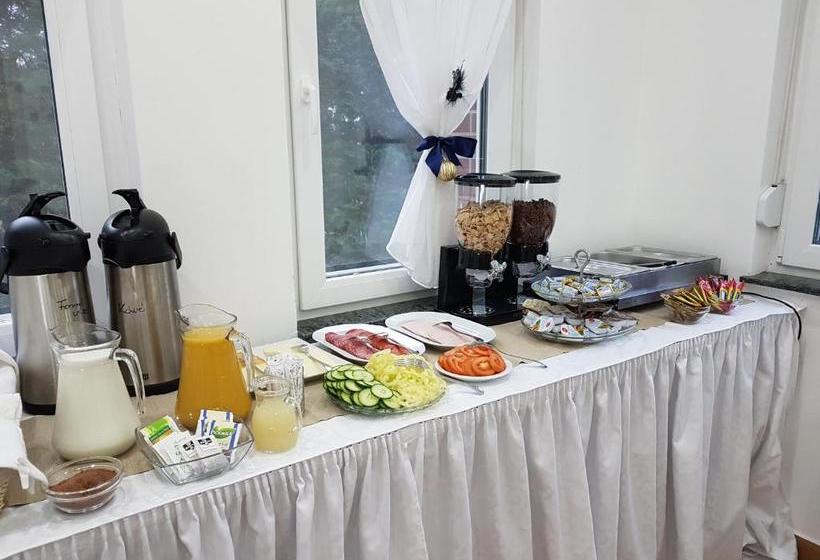 Pensionat Sába Ház