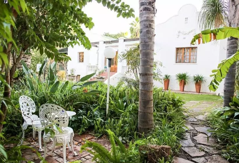 پانسیون Three Gables Guesthouse