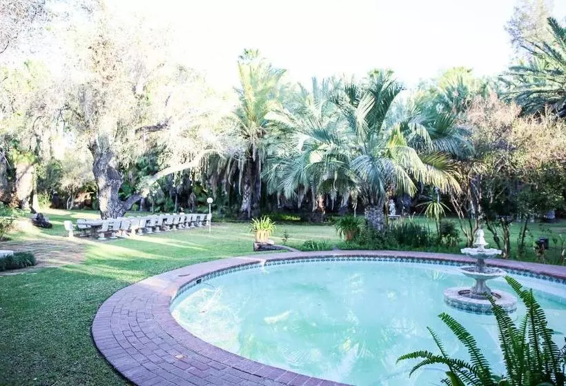 پانسیون Three Gables Guesthouse
