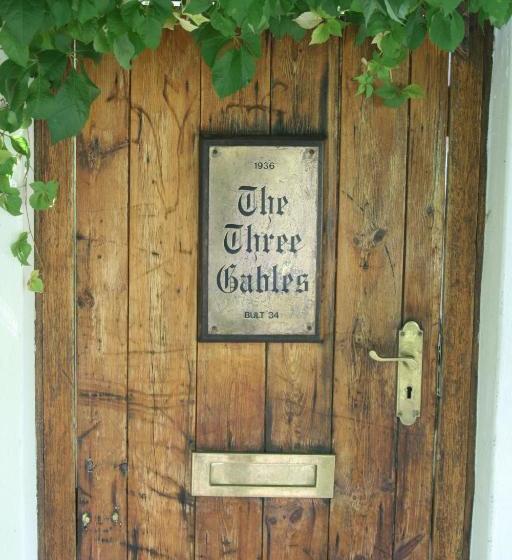 Пансион Three Gables Guesthouse