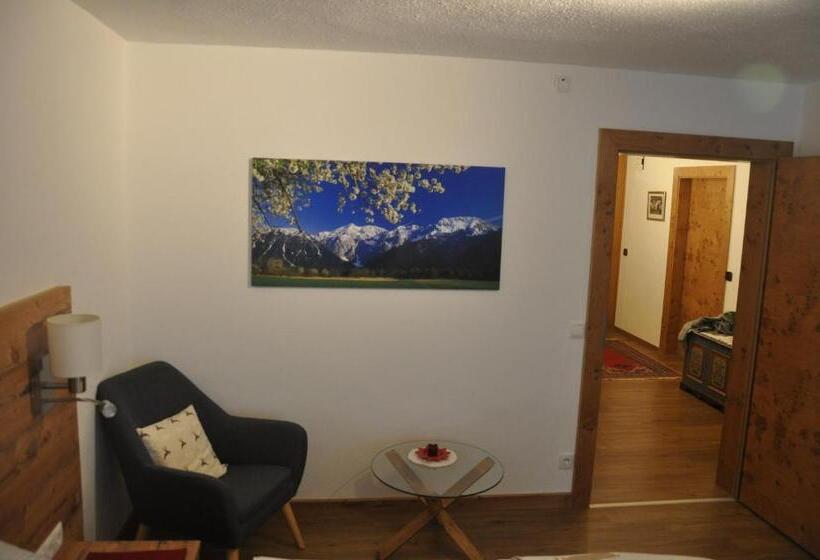 ユースホステル Gästehaus Mayer