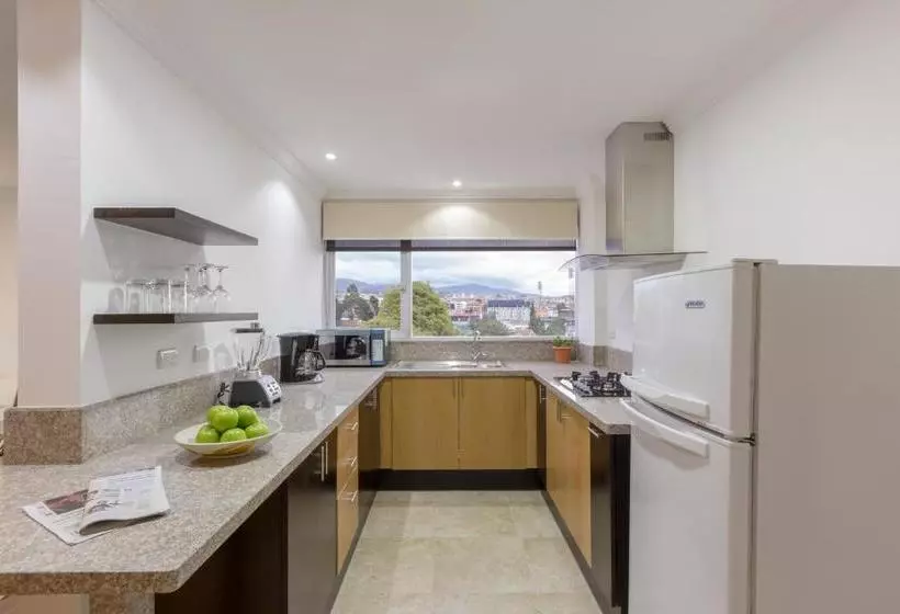 Gaviota Apartments & Suites