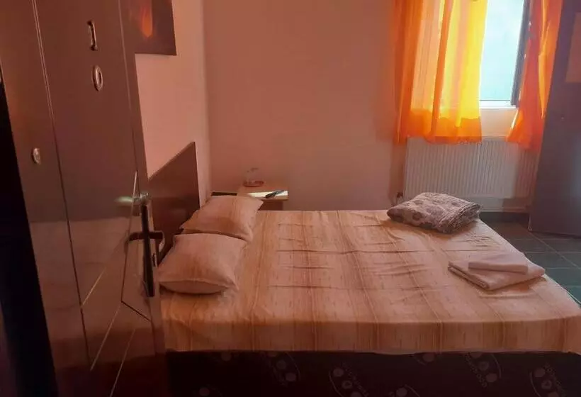 پانسیون Casa Ana