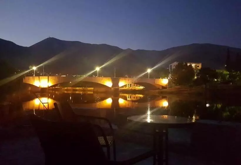 پانسیون Castello