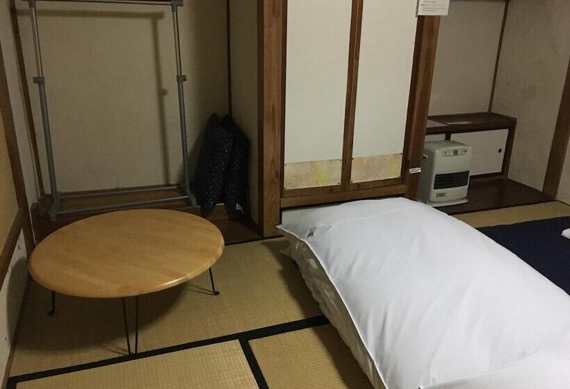 Pensió Guest House Yamashitaya